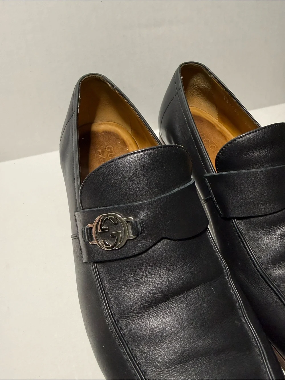 Gucci Black Leather Slip-On Loafers with Silver Interlocking G Almond Toe